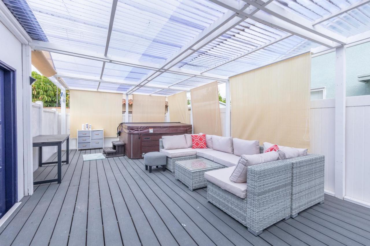 Luxury Villa With Hot Tub! Walk To Beach & Bars Long Beach Ngoại thất bức ảnh